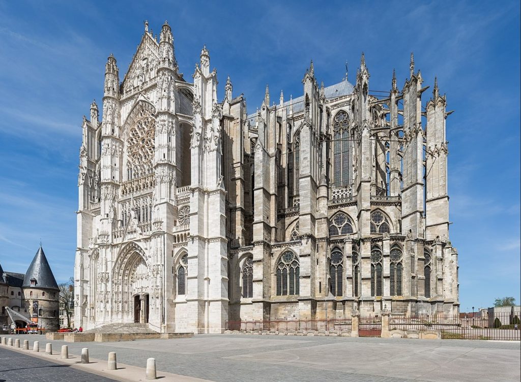 Cathédrale gothique servant du décors de la machine à sous Immortal Romance